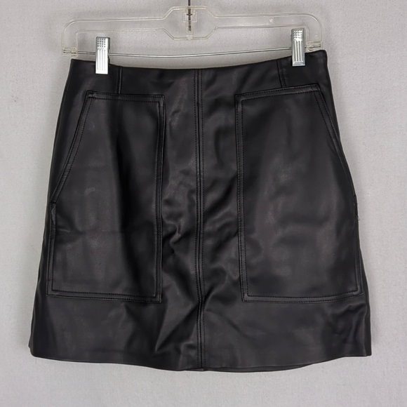 H&M Vegan Black Leather A Line Mini Skirt Size 6 - Picture 1 of 3